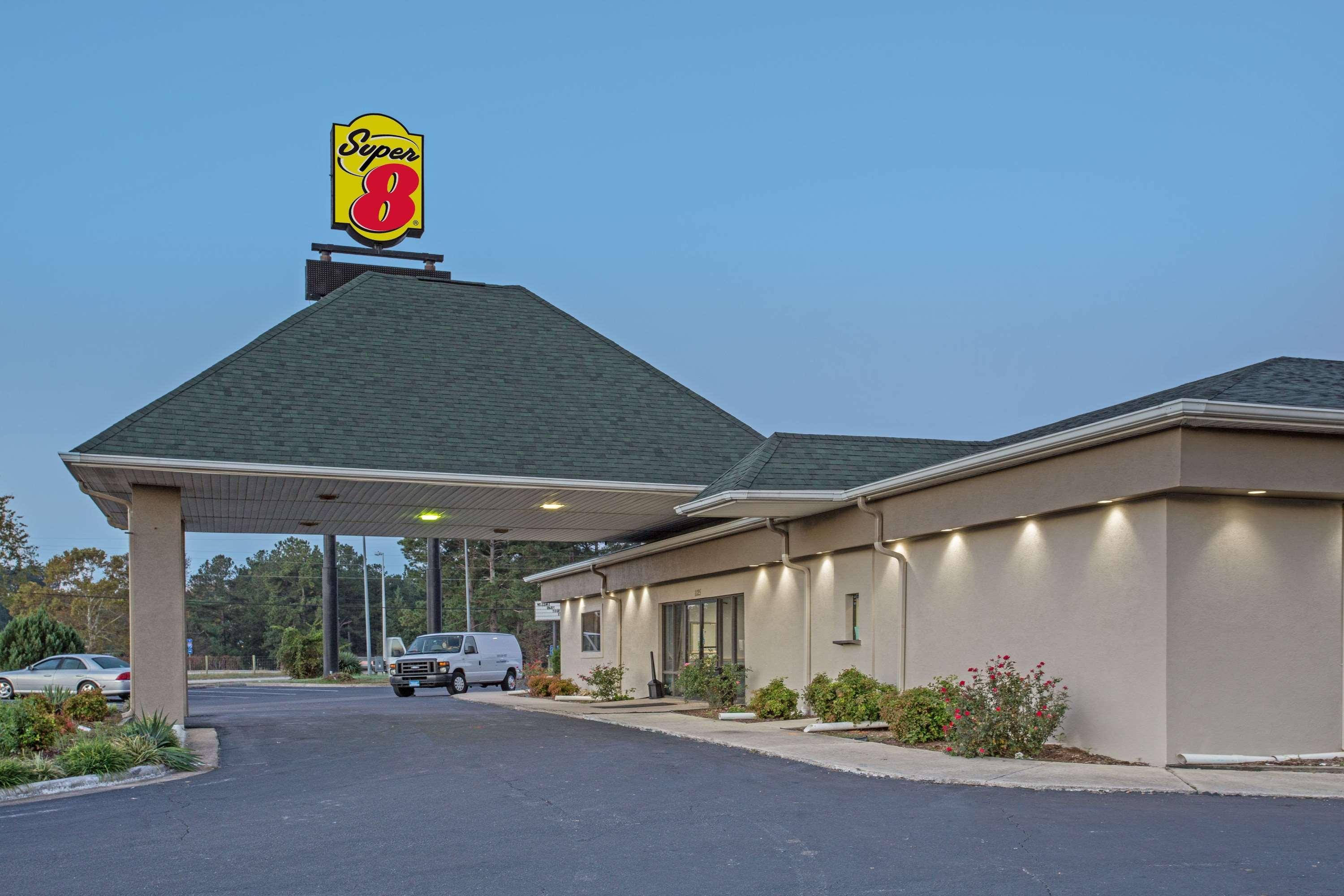 Super 8 By Wyndham Dunn Motell Exteriör bild
